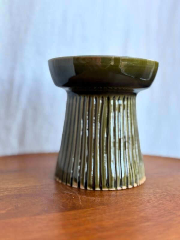 Bougeoir céramique coupe et pied conique strié