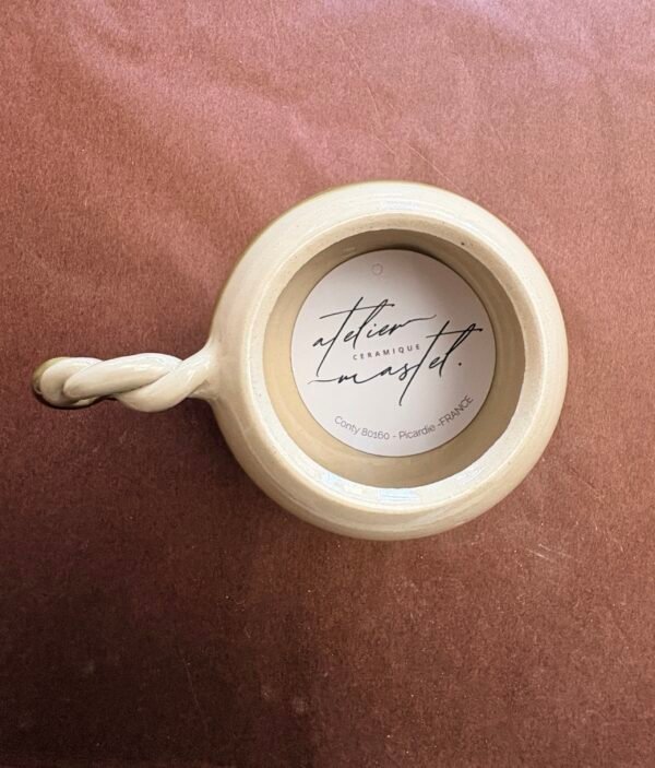 Reliance Tasse boule anse vrillée avec sous-tasse